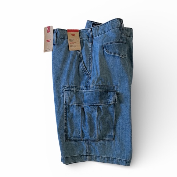 NWT Levis Carrier Cargo 9” Blue Denim Shorts Size 42 - Picture 3 of 3